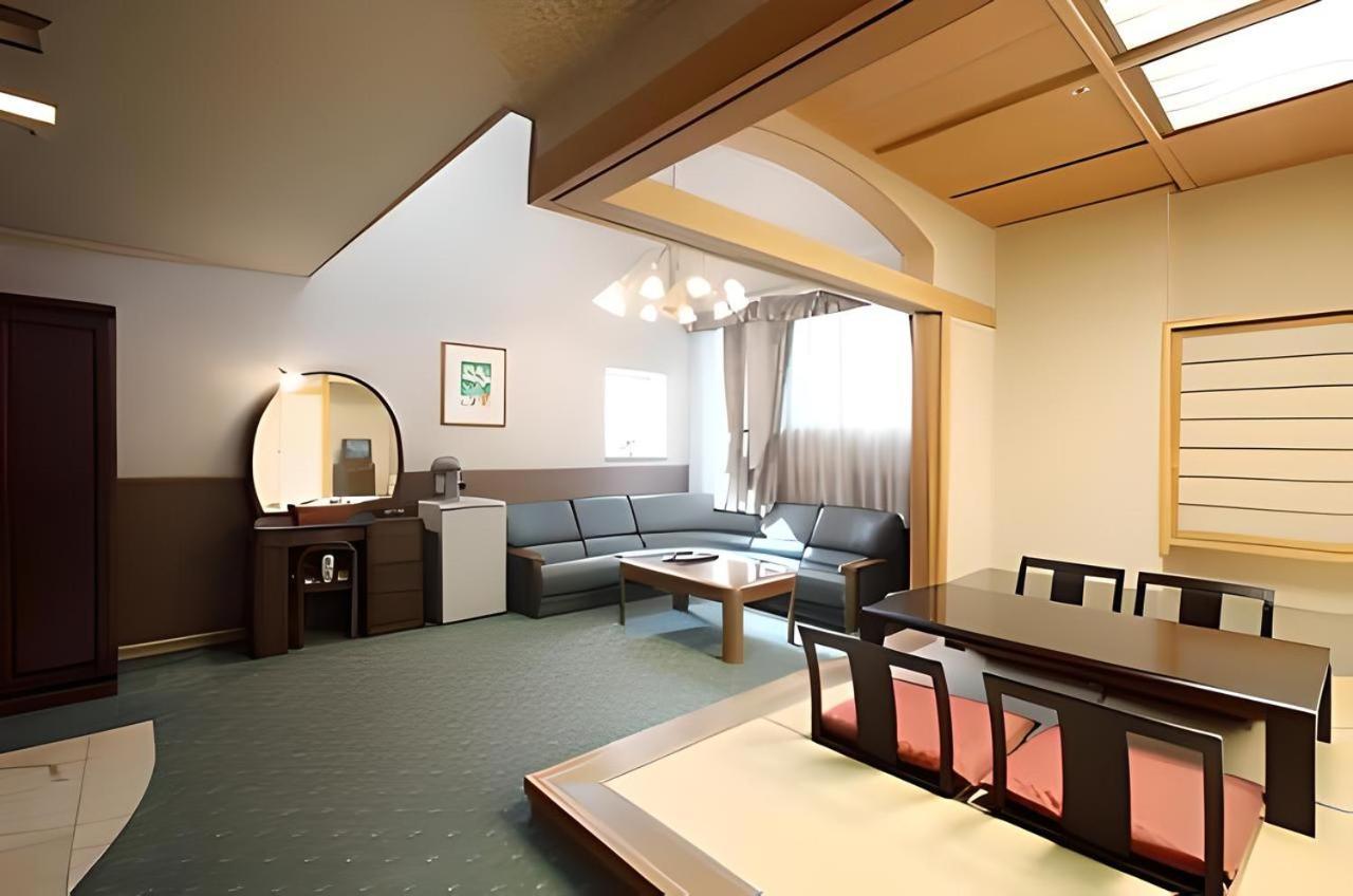 New Sunpia Tsuruga Hotel Екстериор снимка
