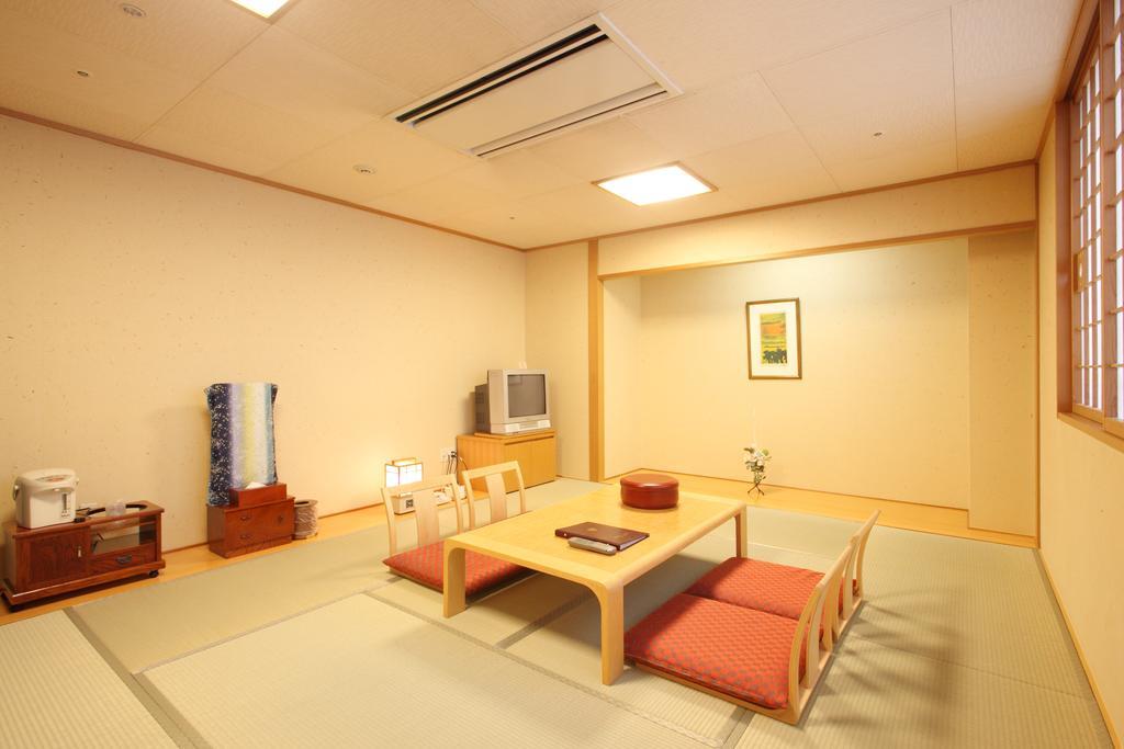 New Sunpia Tsuruga Hotel Екстериор снимка